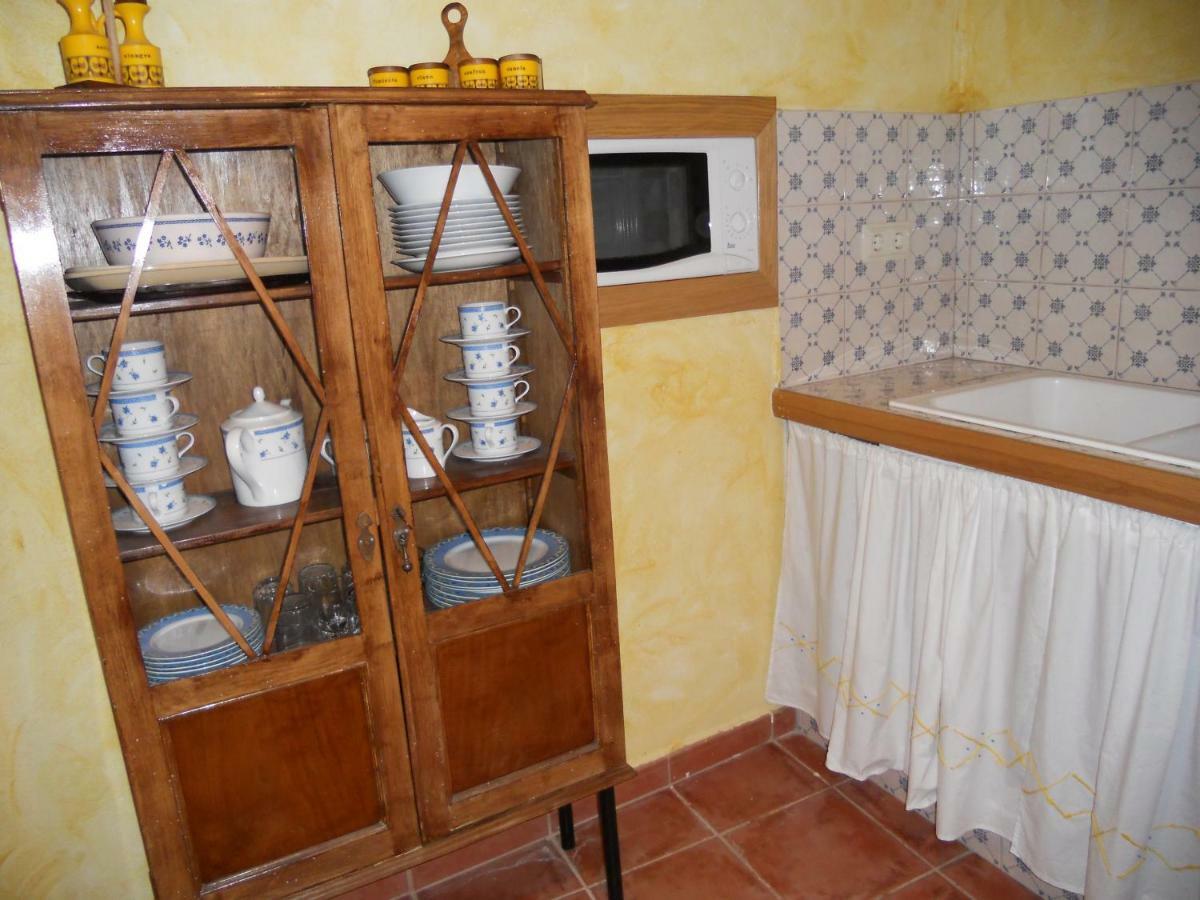 Гостевой дом Casa Rosalia Кастильонрои Экстерьер фото